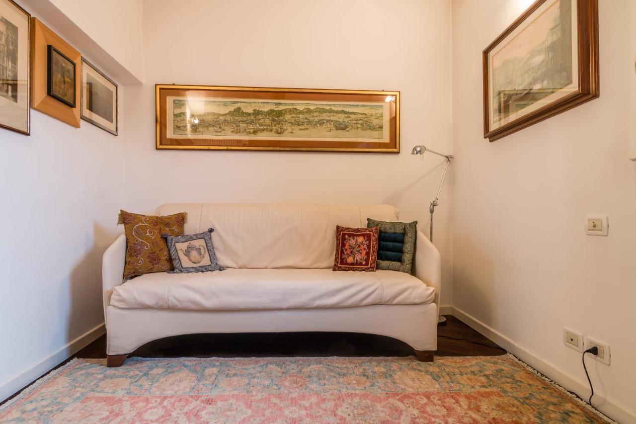 Gold And Red - The Venetian Style With Terrace Apartamento Venecia