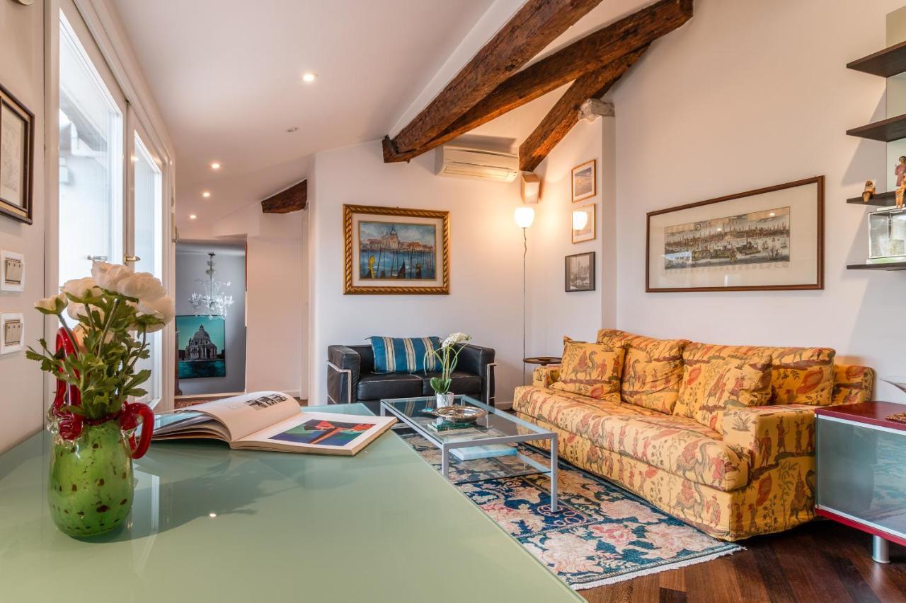 Apartamento Gold And Red - The Venetian Style With Terrace