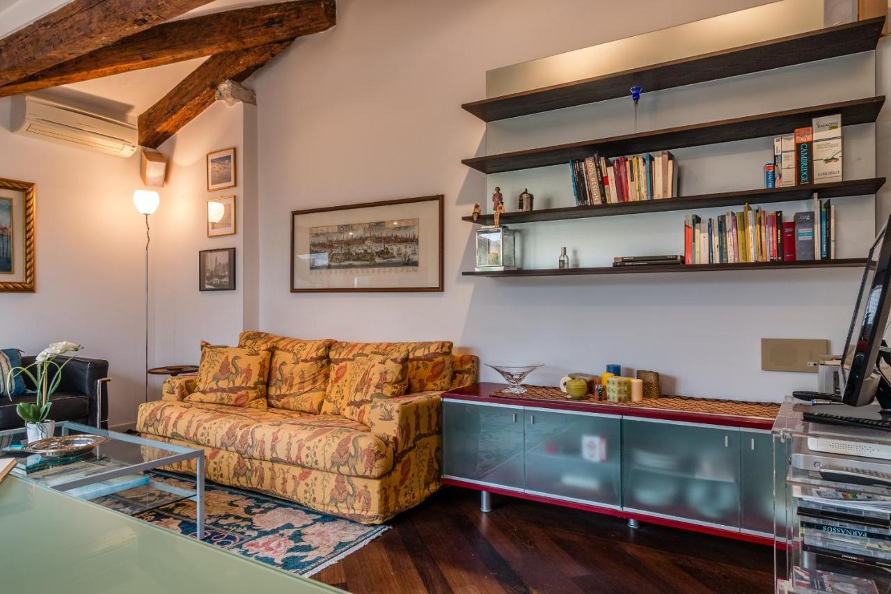 Gold And Red - The Venetian Style With Terrace Apartamento *
